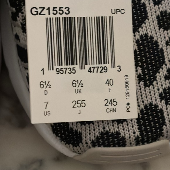 NWT Adidas Swift Run shoes - Picture 5 of 6